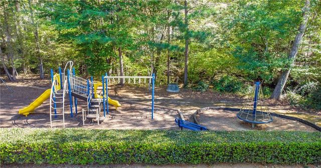 5455 Woodrun Lane, Alpharetta, GA 30005