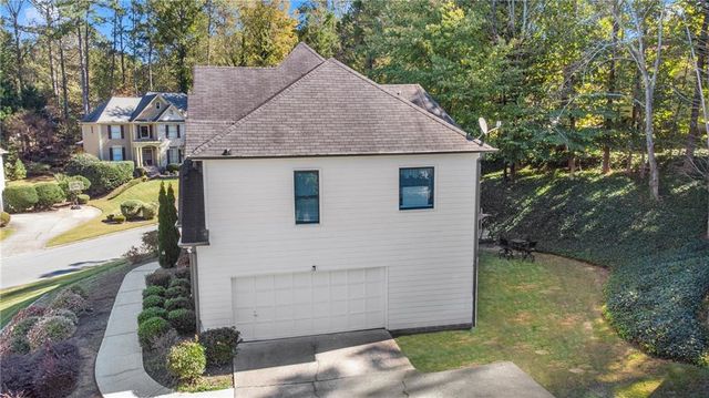 5455 Woodrun Lane, Alpharetta, GA 30005