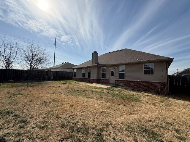 801 Summit Chase Road, Bentonville, AR 72712