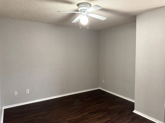 1131 Dallas Drive, Denton, TX 76205
