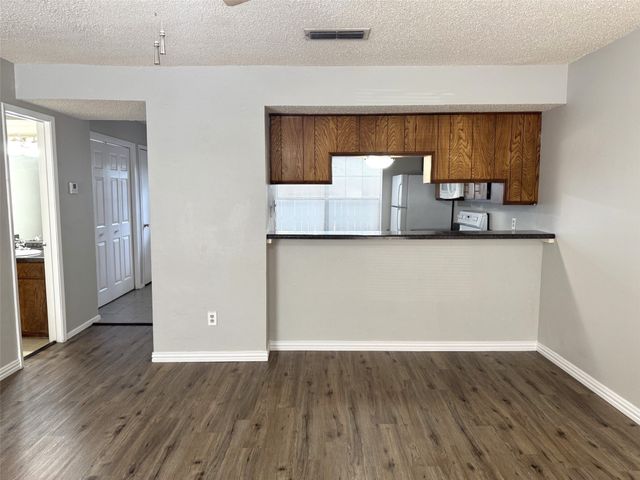 1131 Dallas Drive, Denton, TX 76205