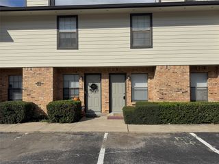 1131 Dallas Drive, Denton, TX 76205