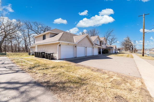 1900 Coon Rapids Boulevard NW 4, Coon Rapids, MN 55433