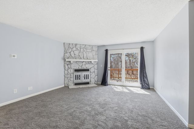 1900 Coon Rapids Boulevard NW 4, Coon Rapids, MN 55433