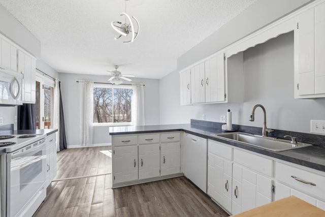 1900 Coon Rapids Boulevard NW 4, Coon Rapids, MN 55433