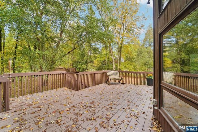 300 Park Avenue, Allendale, NJ 07401