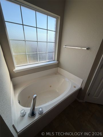 8313 E Lansing Avenue, Broken Arrow, OK 74014