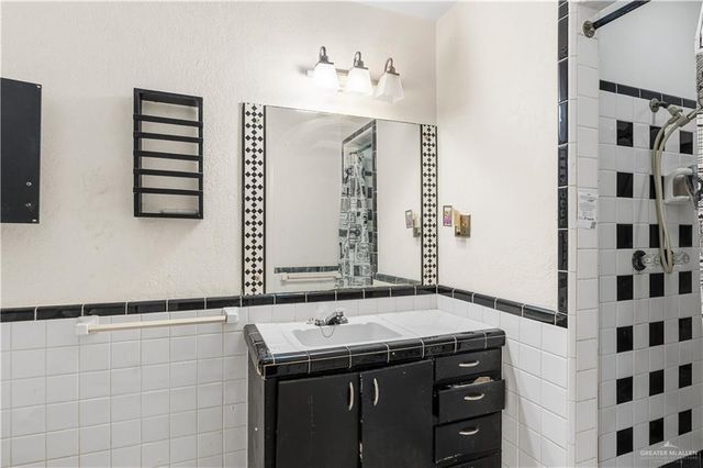 318 E Samano Street, Edinburg, TX 78539