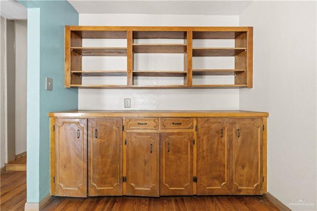 318 E Samano Street, Edinburg, TX 78539