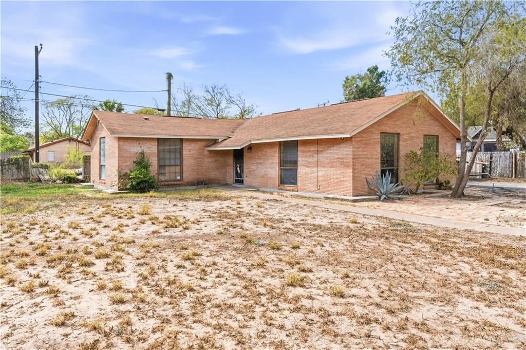 318 E Samano Street, Edinburg, TX 78539