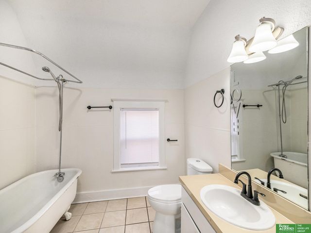 1618 S 32 Avenue, Omaha, NE 68105