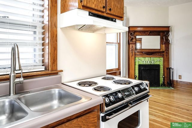 1618 S 32 Avenue, Omaha, NE 68105