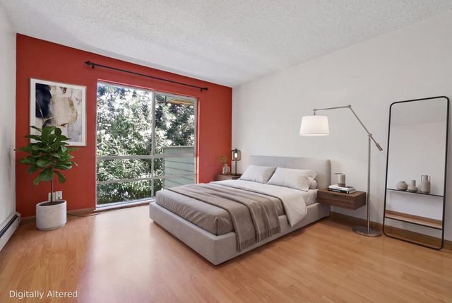 1031 Crestview Drive 216, Mountain View, CA 94040