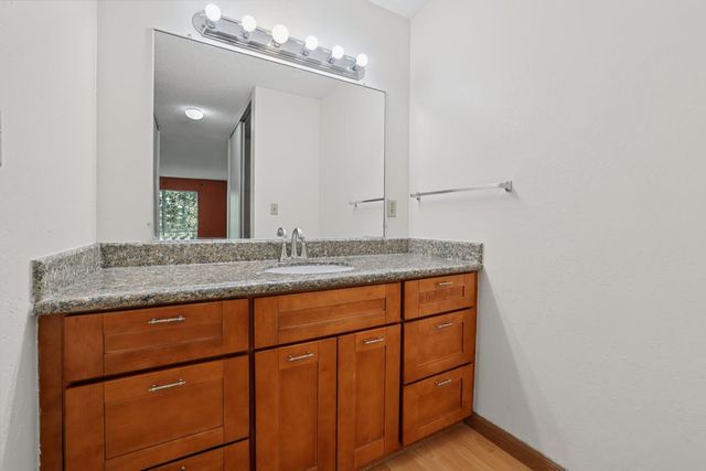 1031 Crestview Drive 216, Mountain View, CA 94040