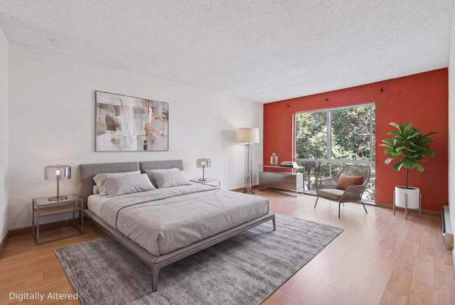 1031 Crestview Drive 216, Mountain View, CA 94040