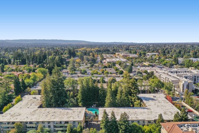 1031 Crestview Drive 216, Mountain View, CA 94040