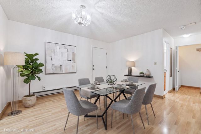 1031 Crestview Drive 216, Mountain View, CA 94040