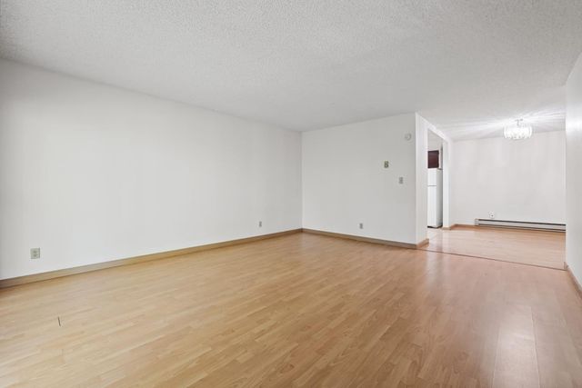 1031 Crestview Drive 216, Mountain View, CA 94040