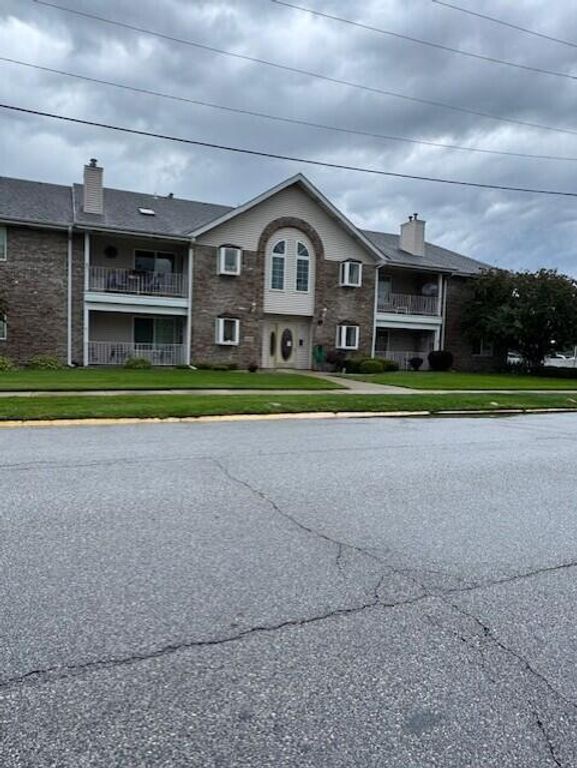 2329 Hart Road 1c, Highland, IN 46322