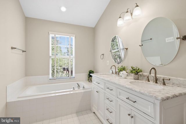4714 CARONIA WAY, Fairfax, VA 22030