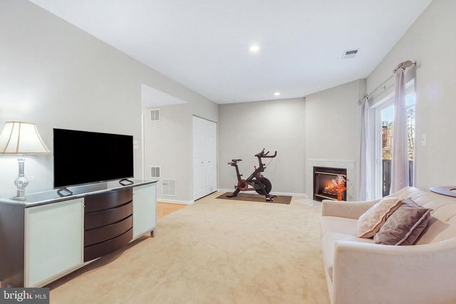 4714 CARONIA WAY, Fairfax, VA 22030