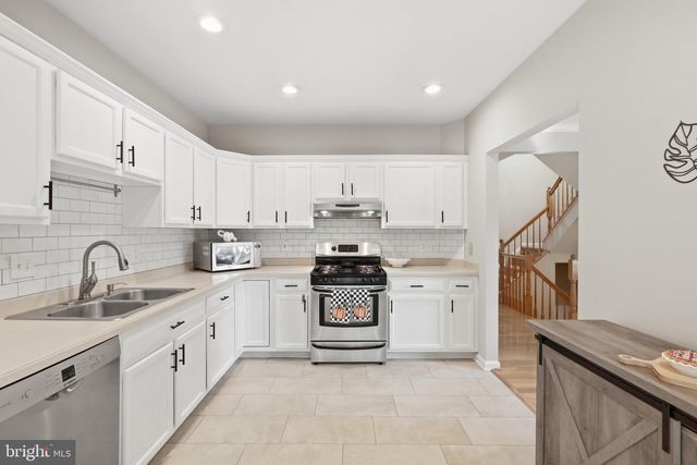 4714 CARONIA WAY, Fairfax, VA 22030