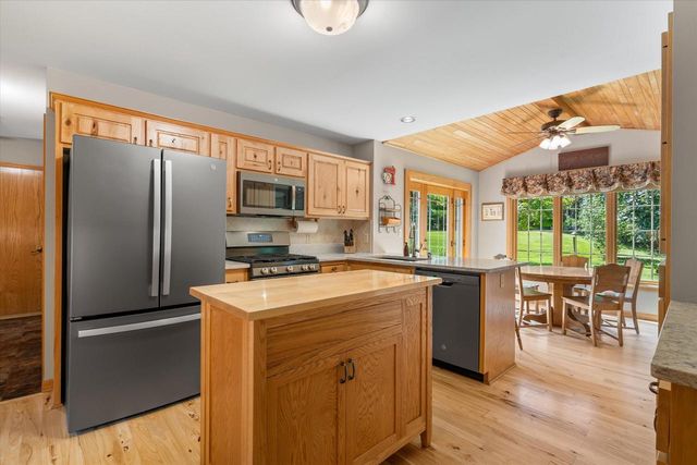1669 Lake Shore ROAD, Grafton, WI 53024