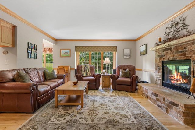1669 Lake Shore ROAD, Grafton, WI 53024
