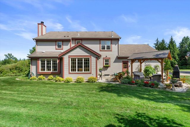 1669 Lake Shore ROAD, Grafton, WI 53024
