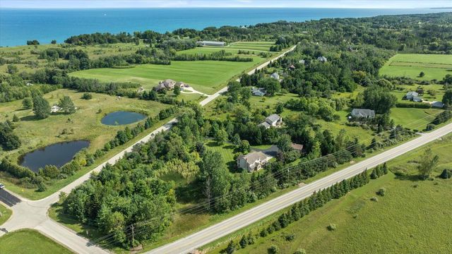 1669 Lake Shore ROAD, Grafton, WI 53024