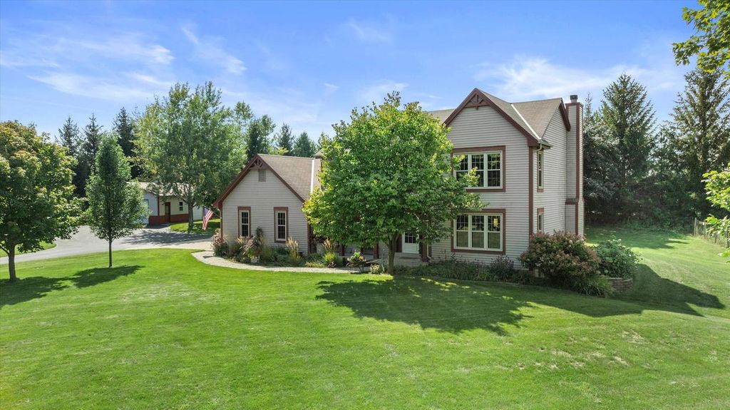 1669 Lake Shore ROAD, Grafton, WI 53024