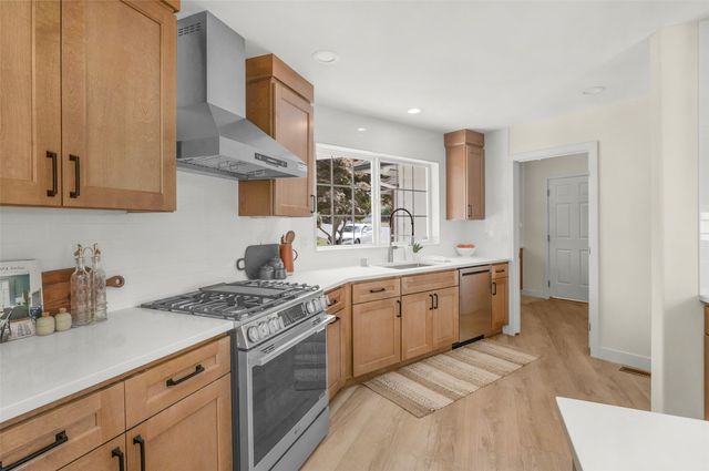 2145 Clover Court, Mukilteo, WA 98275