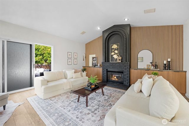 2145 Clover Court, Mukilteo, WA 98275