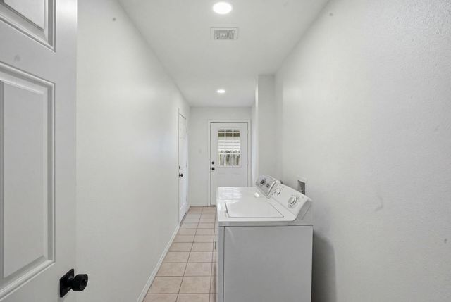 319 Moore Street, Tomball, TX 77375