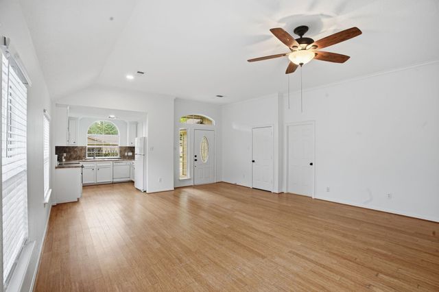 319 Moore Street, Tomball, TX 77375