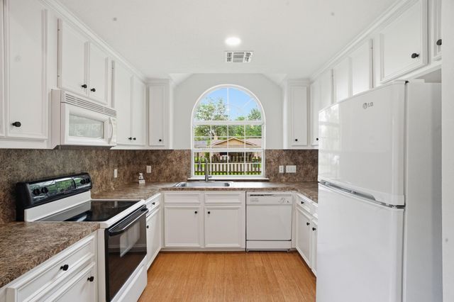 319 Moore Street, Tomball, TX 77375