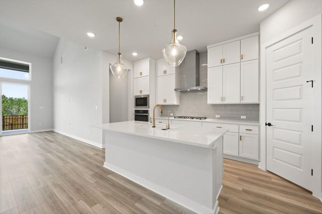 211 Craigends Yew Lane, Dripping Springs, TX 78620