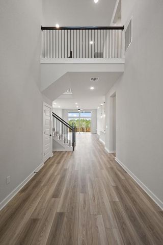 211 Craigends Yew Lane, Dripping Springs, TX 78620