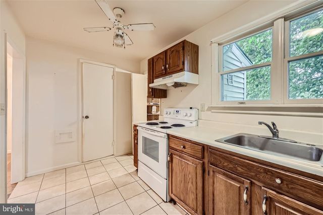 7922 W END DR, Baltimore, MD 21226