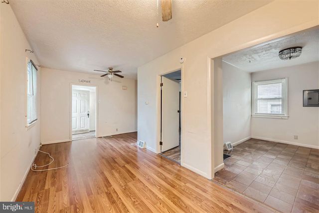 7922 W END DR, Baltimore, MD 21226