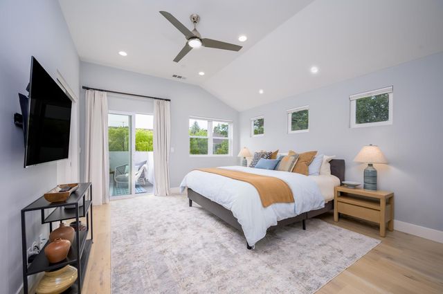 113 Seale Avenue, Palo Alto, CA 94301