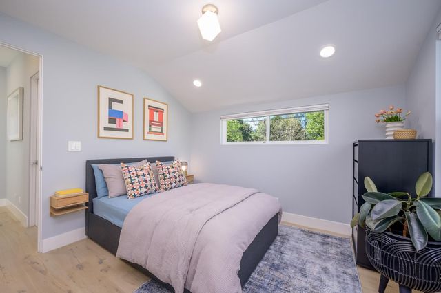 113 Seale Avenue, Palo Alto, CA 94301