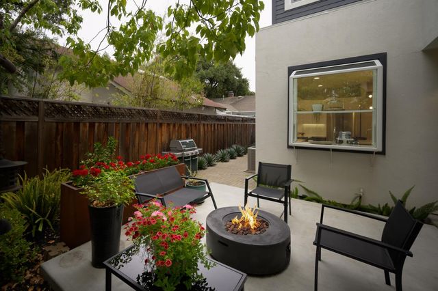 113 Seale Avenue, Palo Alto, CA 94301