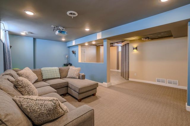 905 1st Street NW, Rochester, MN 55901