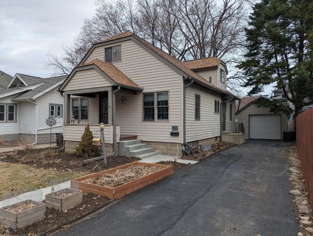 905 1st Street NW, Rochester, MN 55901