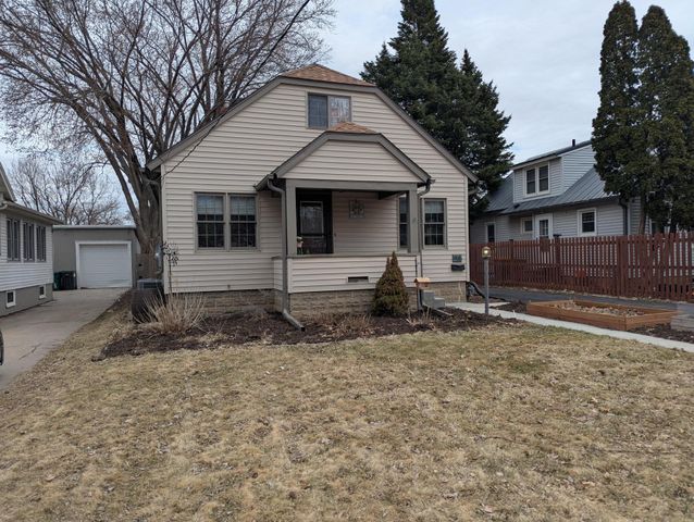 905 1st Street NW, Rochester, MN 55901