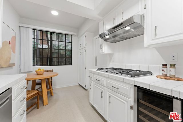 11939 GORHAM Avenue 103, Los Angeles, CA 90049