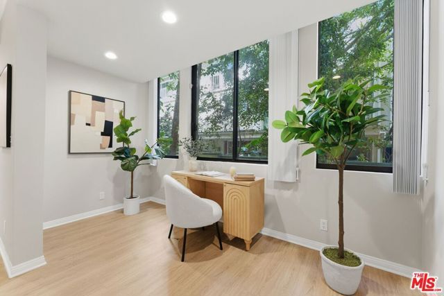 11939 GORHAM Avenue 103, Los Angeles, CA 90049