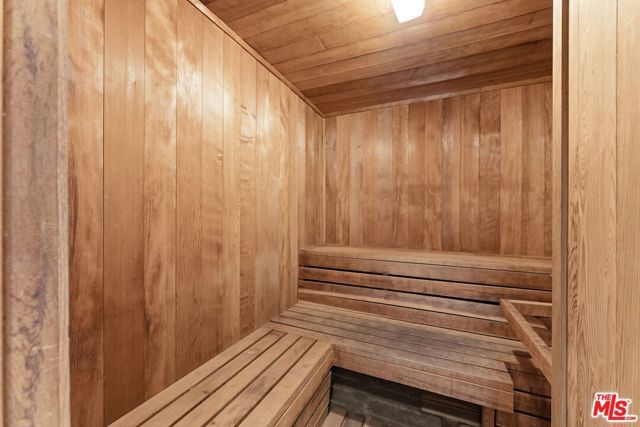 11939 GORHAM Avenue 103, Los Angeles, CA 90049