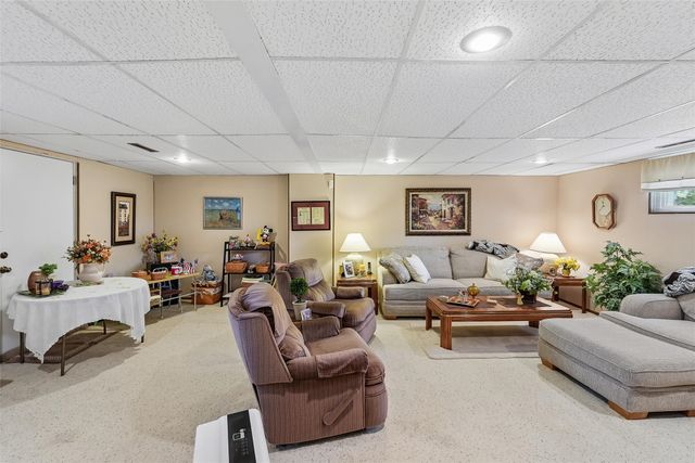 3707 SW 7th Street, Des Moines, IA 50315